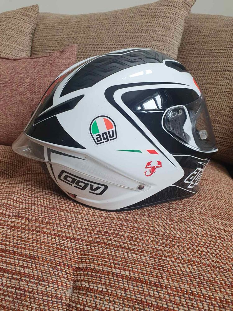 Каска AGV Corsa.