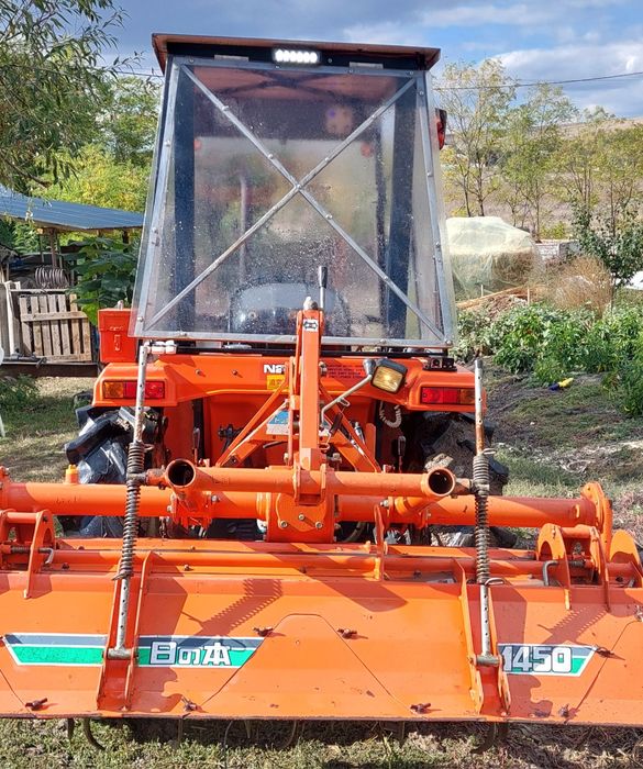 Vand Tractor 24 cp  4x4 plug si freza