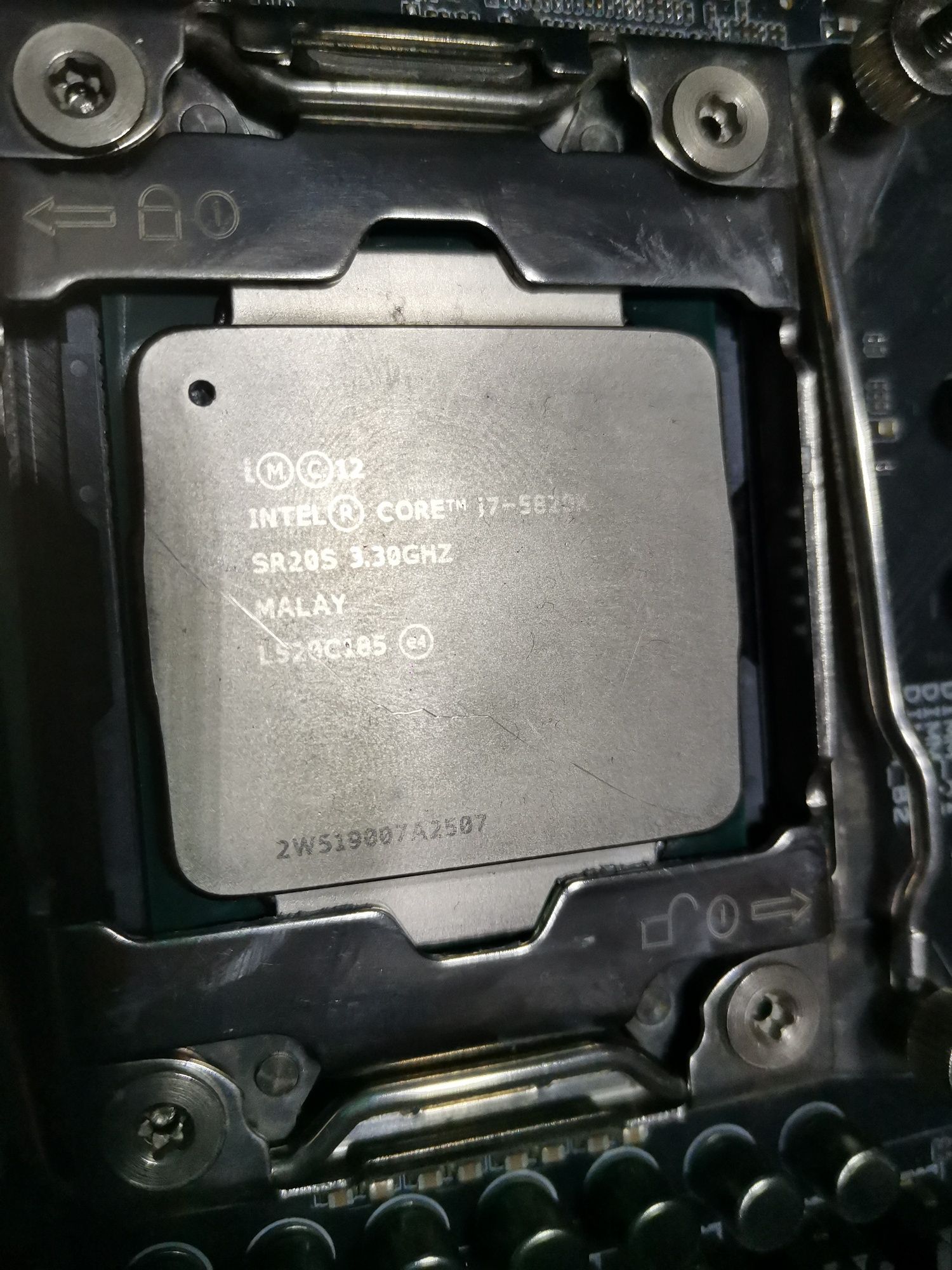 CPU Intel Core i7 5820k 3.3ghz 6core