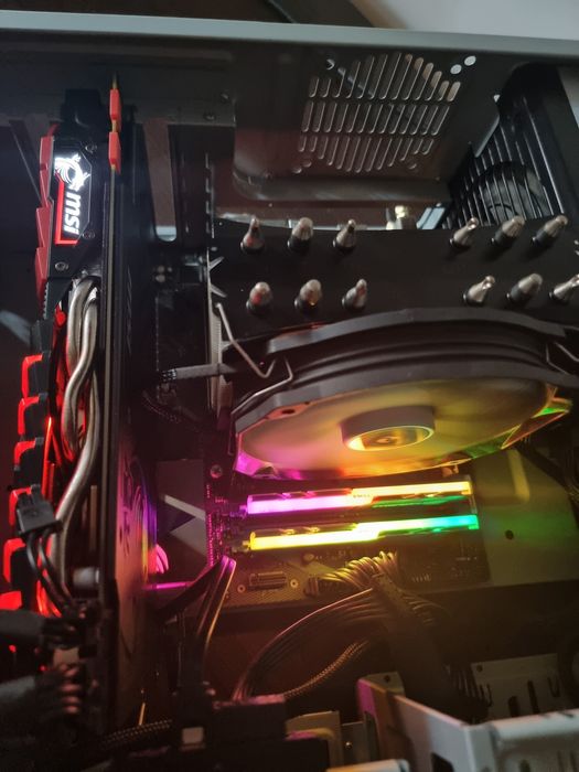 PC gaming silent i7-8700K 4.7Ghz GTX 1070Ti 16GB DDR4 3600Mhz