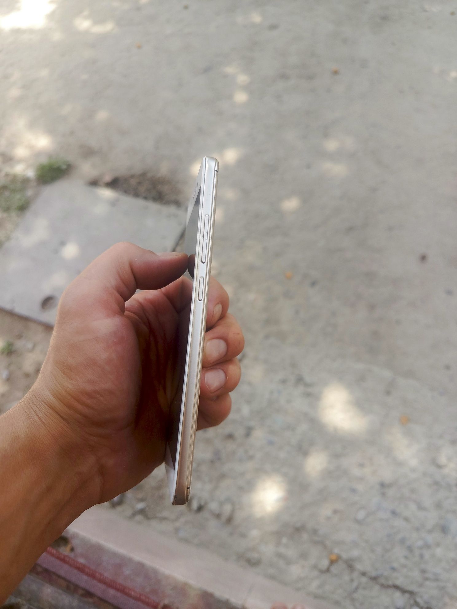 Mi5a telefon sotiladi