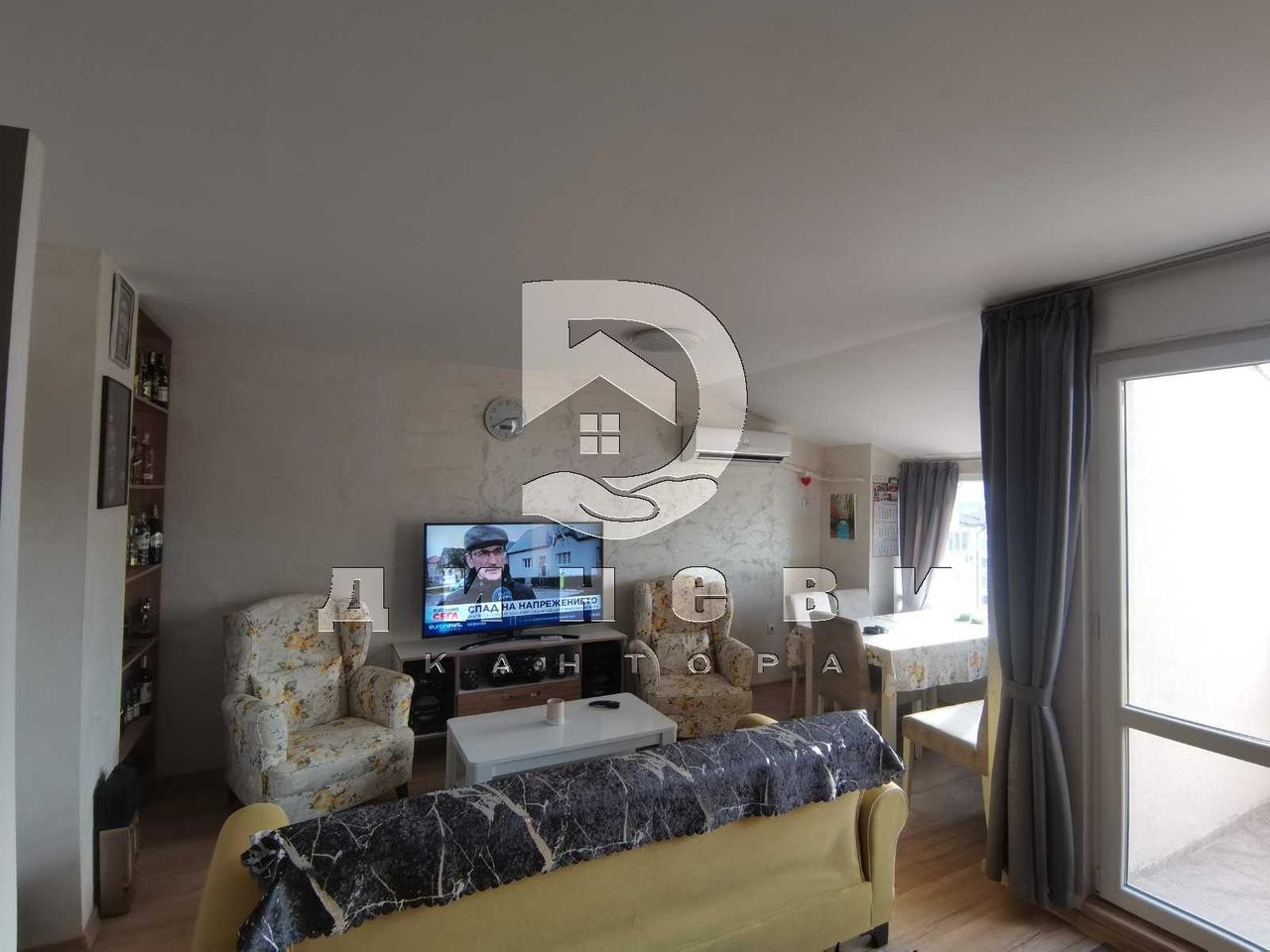 Продава се Тристаен апартамент в Стара Загора, ОРБ - 100 кв.м за 1290 €/кв.м - Снимка #2
