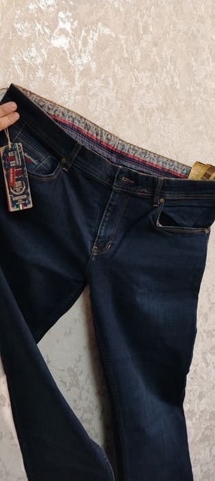 ANDROMEDA Jeans. Arginal