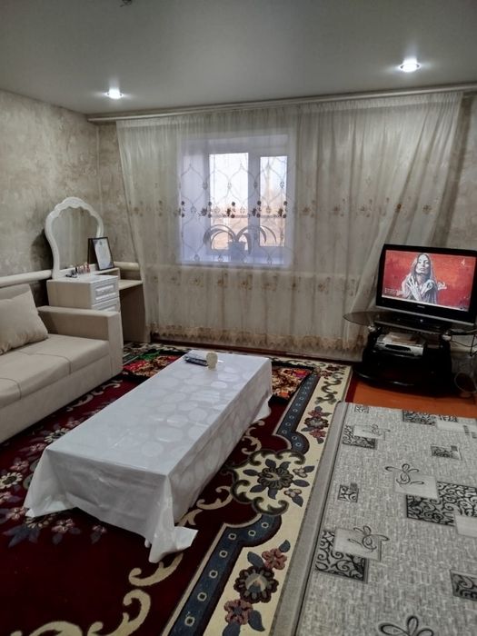 Продам большой и теплый дом в поселке Новоильиновка