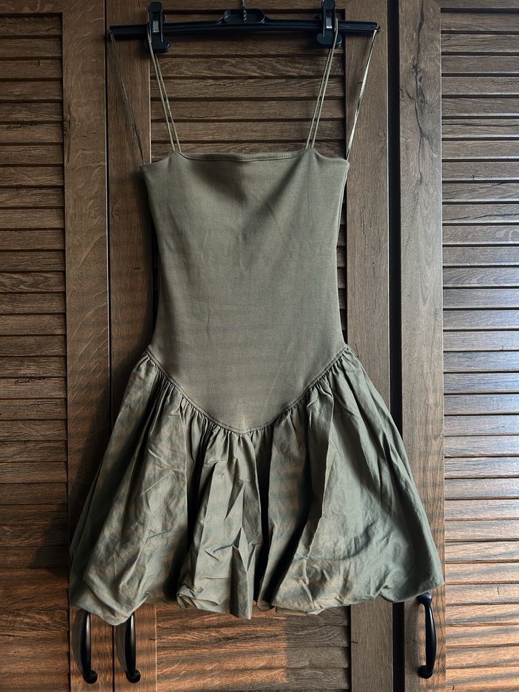 Zara зелена мини рокля