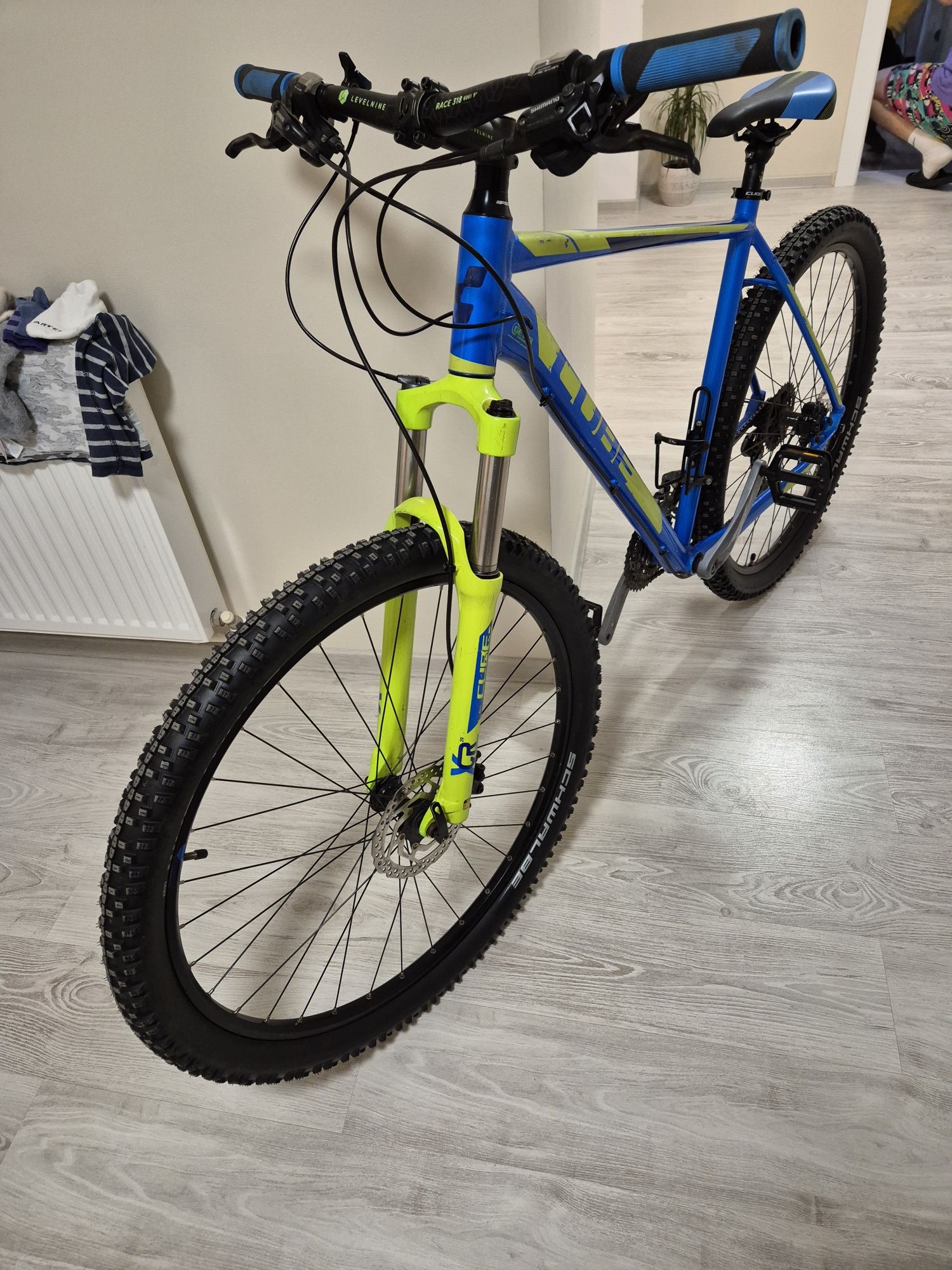 Bicicleta CUBE,roti 29,frane hidraulice,full Shimano DEORE