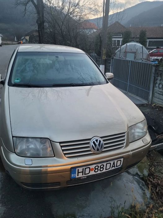 Volkswagen Bora masina in stare foarte buna