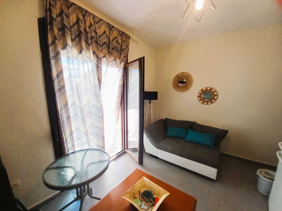 Продава 6 апартамента за бизнес туризъм до морето ПаралияВрасна,Гърция