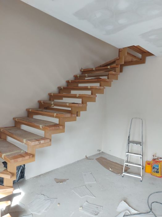 SCARI INTERIOARE si EXTERIOARE Metalice/INOX, Balustrade in toata Țara