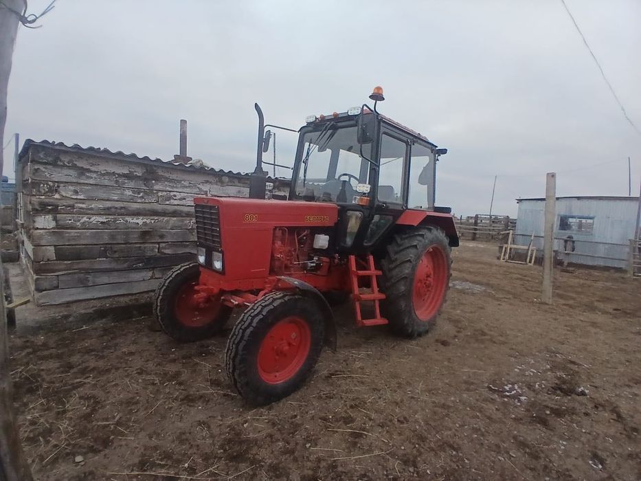 Трактор МТЗ-80 с комплектующим