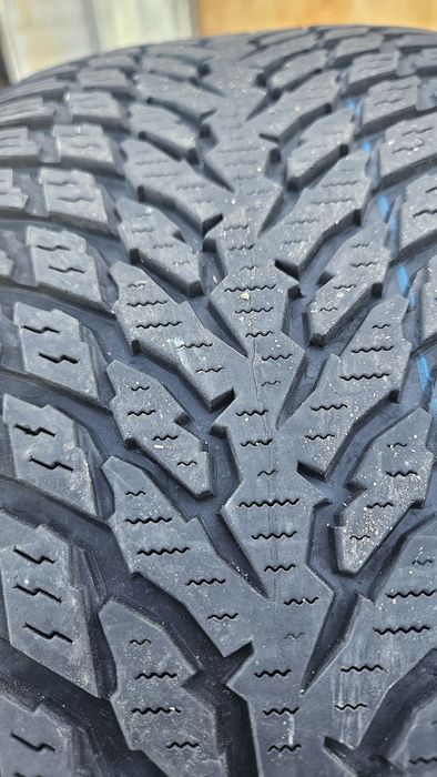 2бр гуми 225 50 18 нокиан