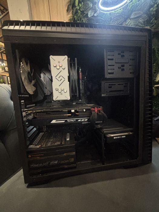 Gtx 1080,  I5 7600k, 16 gb 3600mhz