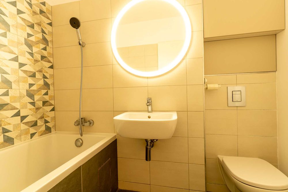 ISHO - apartament 3 camere, utilat, mobilat, proprietar, balcon mare