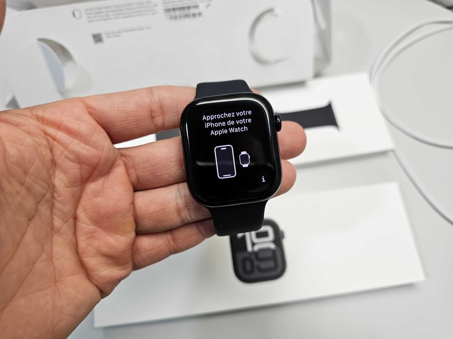 ПРОДАМ Apple Watch Series 10 / 46MM Jet Black. Практический НОВОЕ.