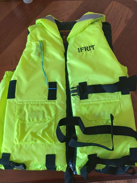 Спасательный жилет, новый
