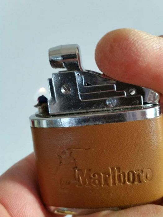 Bricheta Marlboro originala, de colectie