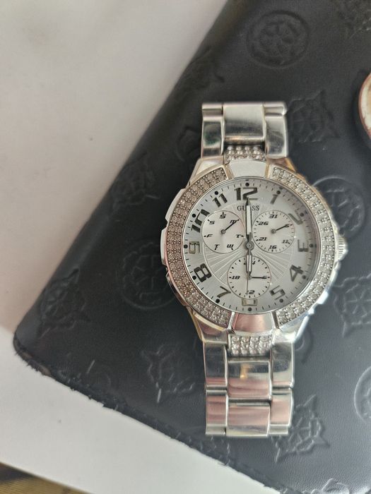 Ceas Guess , marime mica