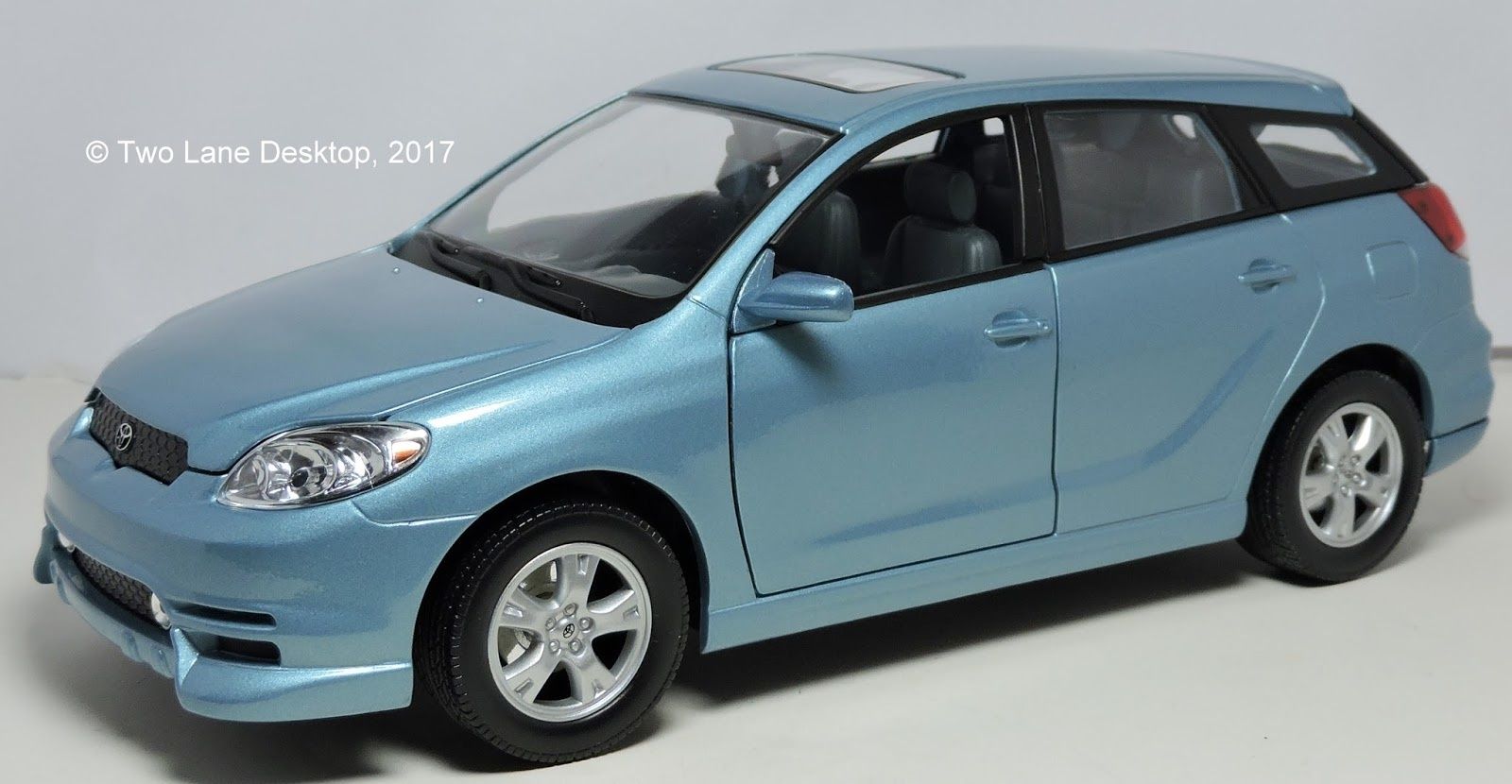 Macheta 1.18 Toyota Matrix Road Signature