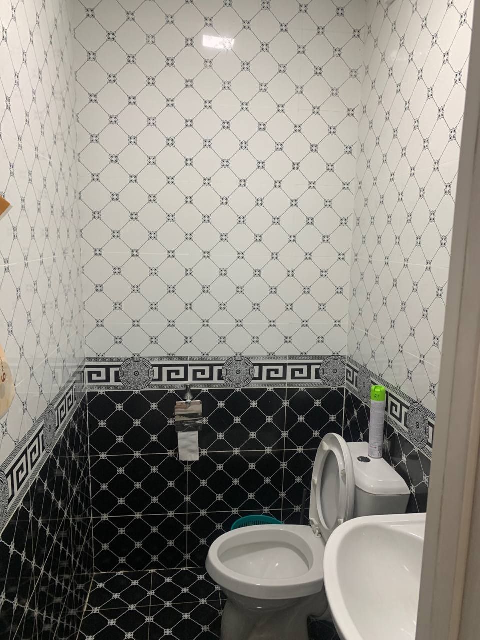 Yakkasaroy 100 m2 ofes ijaraga beriladi
