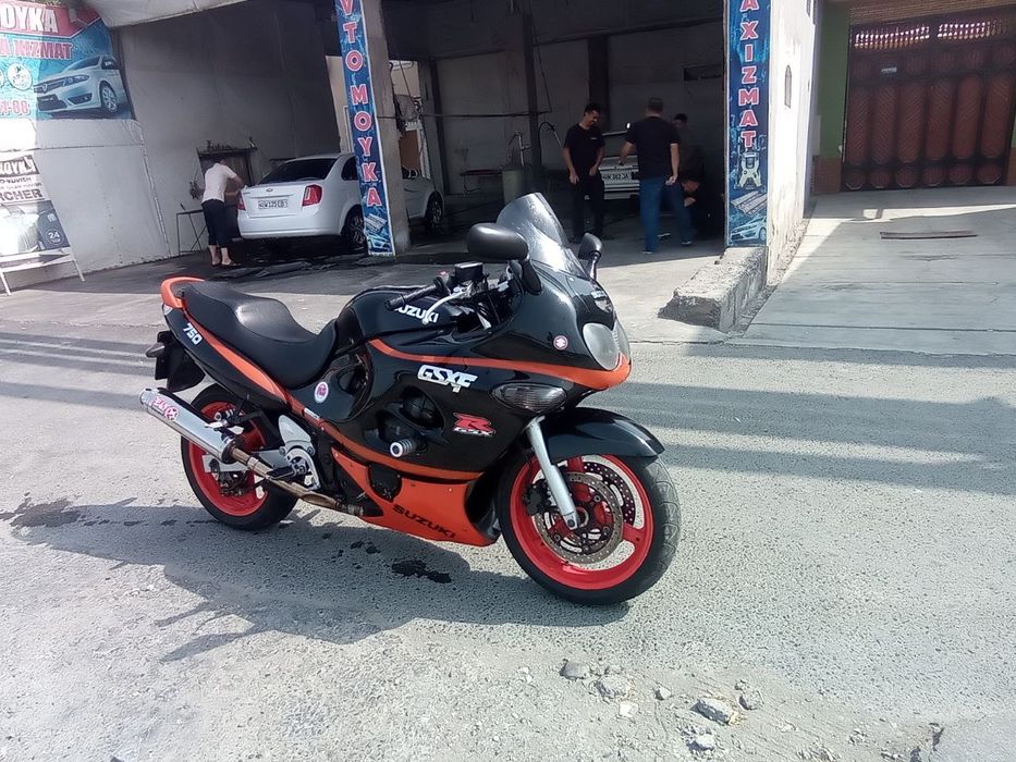 Suzuki 750cc 4000$ Kami bor