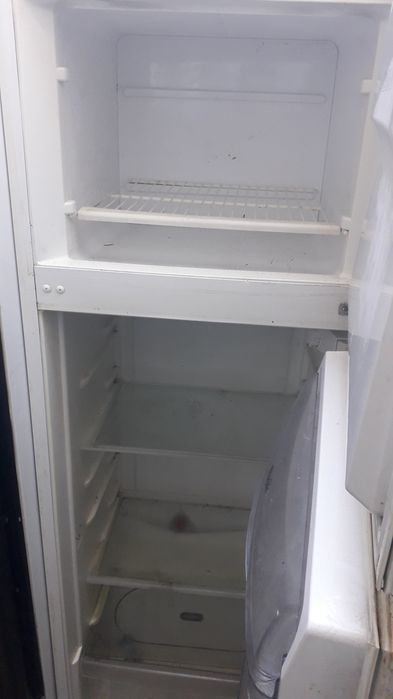 Frigider 2 usi frigider arctic 240litri