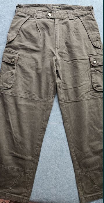 Pantaloni pentru vanatoare