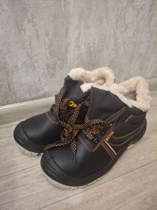 Рабочии ботинки мужские