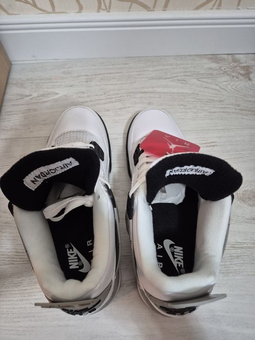 Jordan Air 4 White Cement