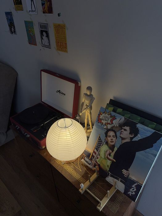 Продается виниловый проигрыватель