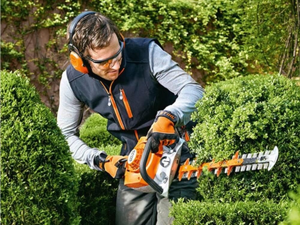 кусторез бензиновый STIHL HS 82 R