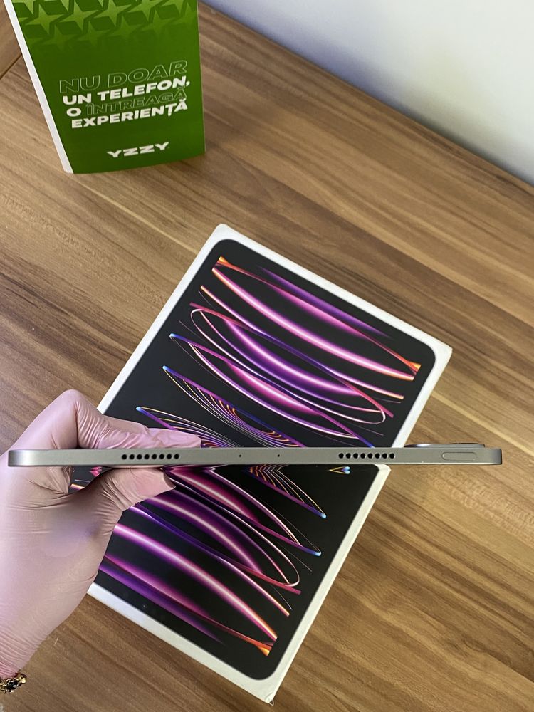 iPad Pro 11-Inch 4th Generation / WI-FI/ 128 GB / Space Gray/ Ca nou