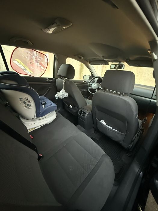 Volkswagen Golf 5 – 1.4 Benzină,