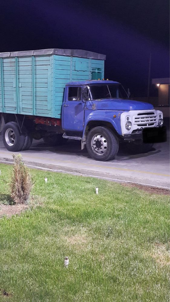 Zil 130 yili 1982 ishlab turgan mashina