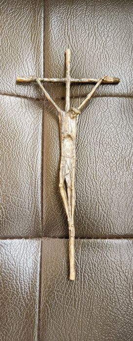 Crucifix / cruce metalică, semnată, Austria.