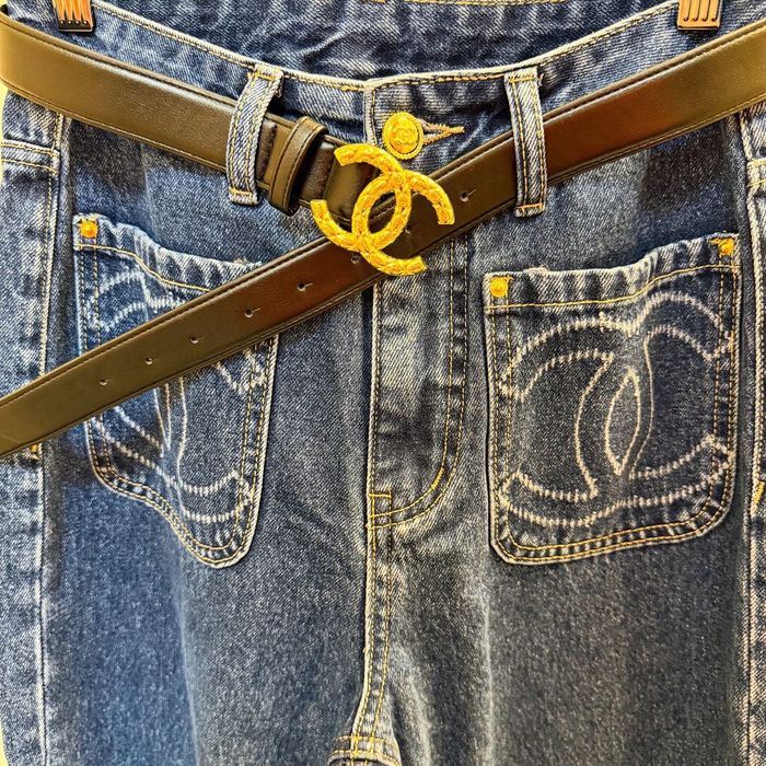 Налични дънки Chanel S,M,L