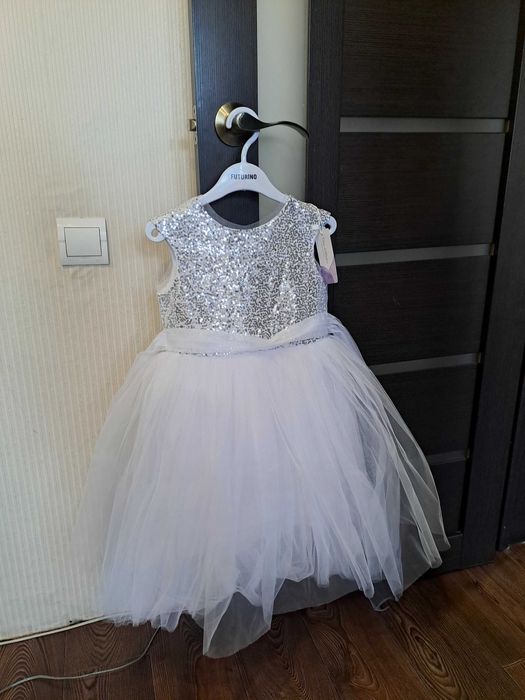 Продам шикарное платье для вашей принцессы