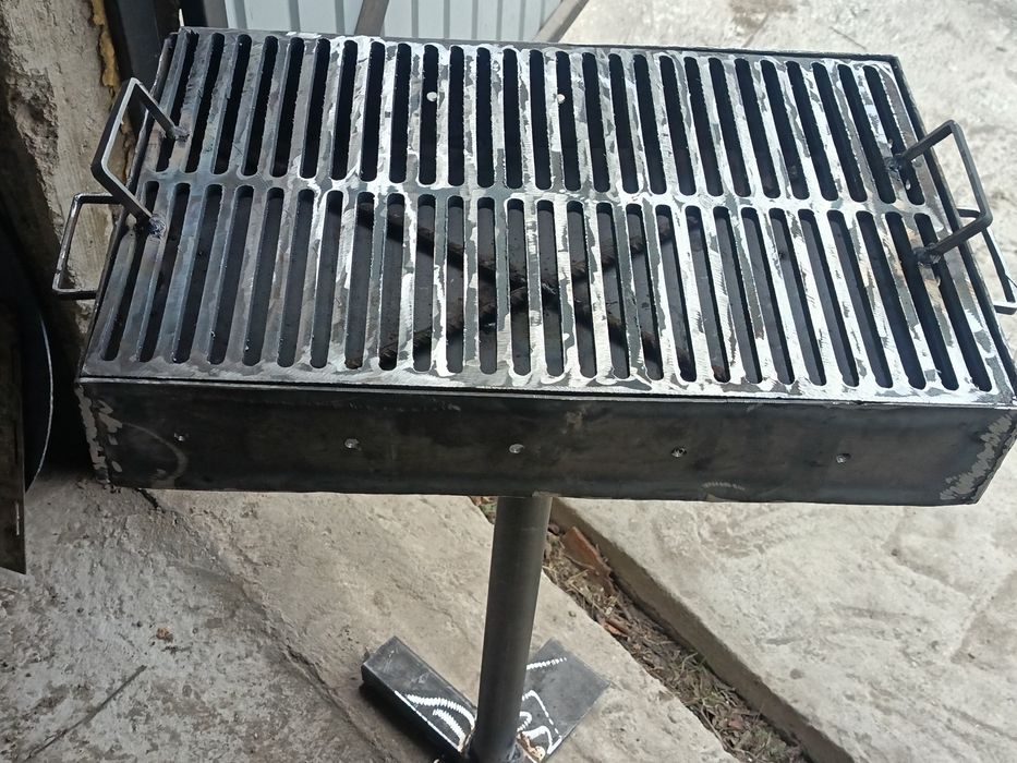 Vând Grătar friptura