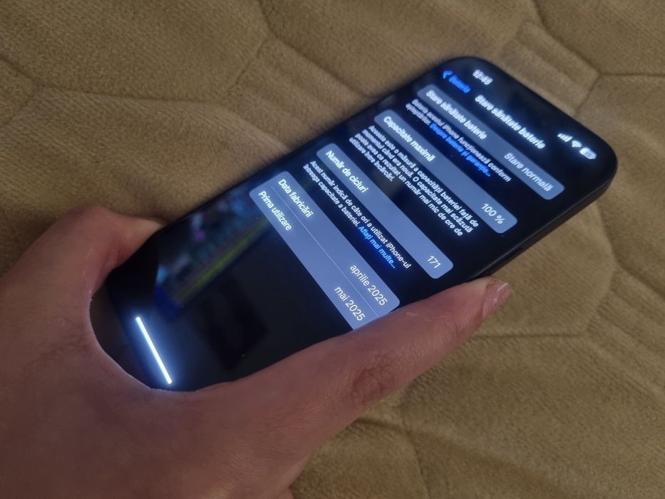 Vand iphone 15 nou baterie 100% NU RASPUND LA MESAJE