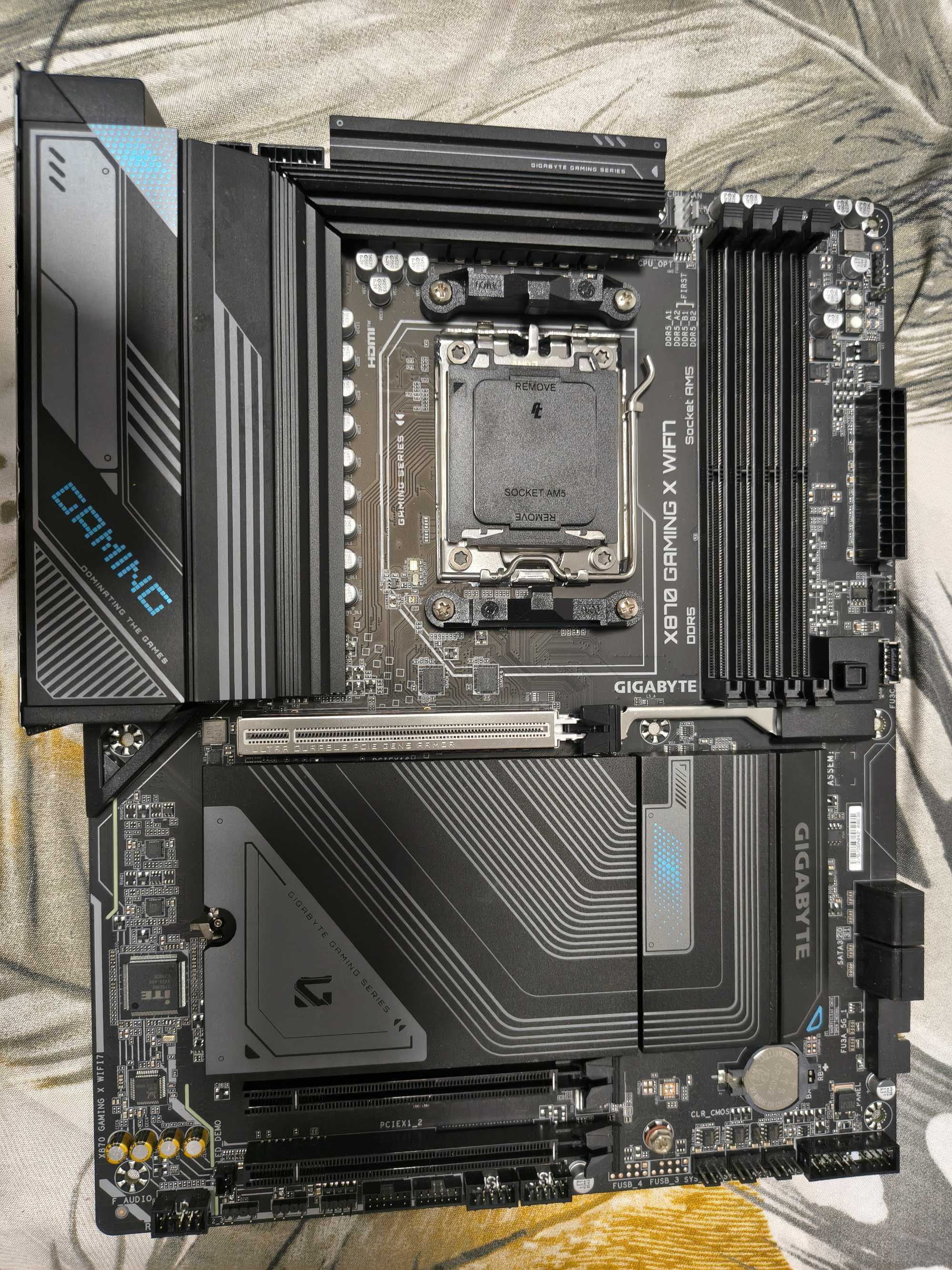 Дъно GIGABYTE X870 Gaming X WIFI7 – Socket AM5