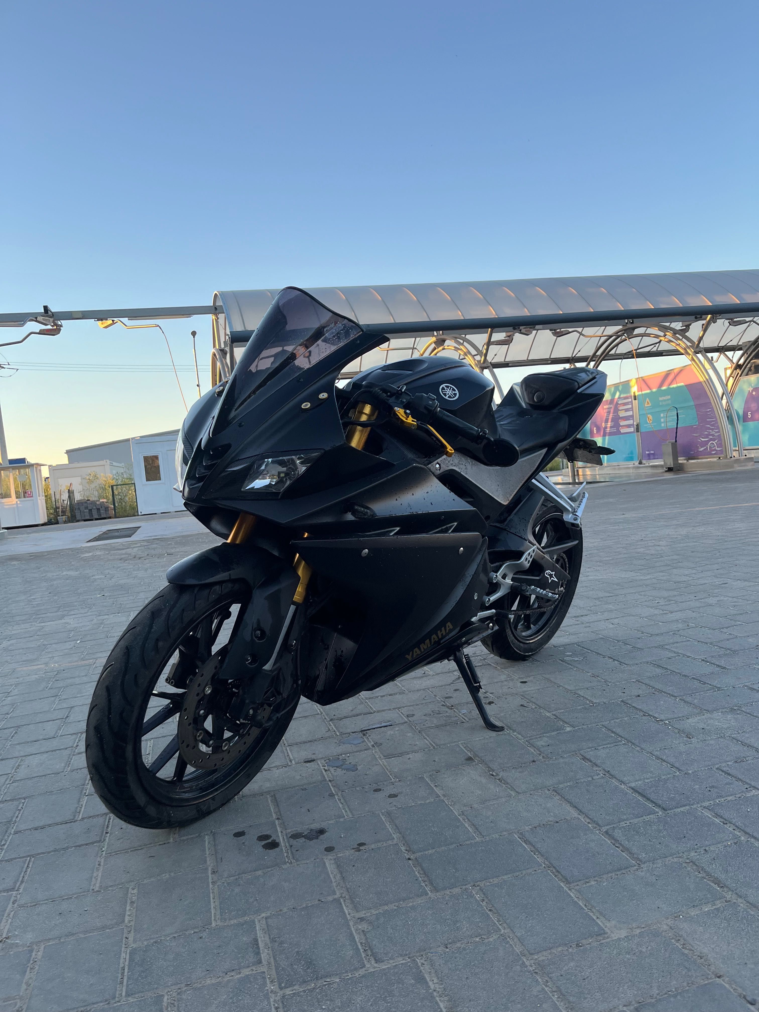 Vând Yamaha Yzf R-125