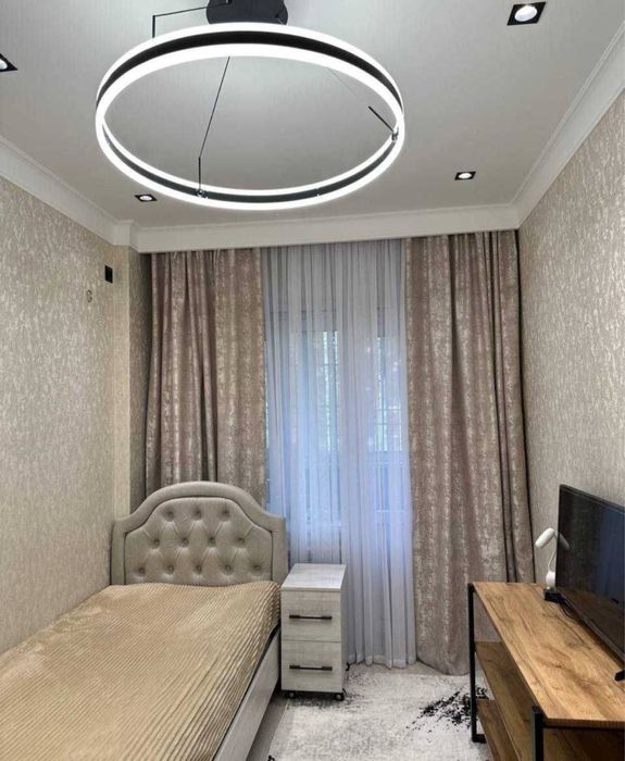 Ц-6 ор-р:  быв Финансовый институт  Юнус-Абадский район