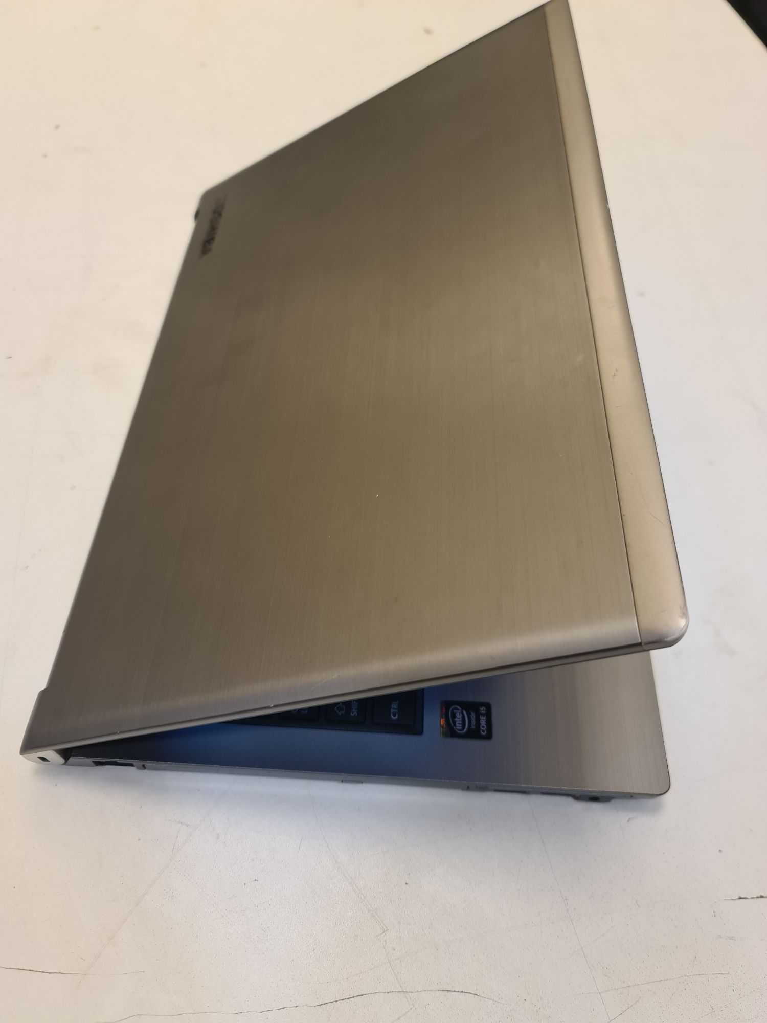 Laptop Toshiba Intel Core i5 Quad-Core Gen 5a 16gb ram Ssd 240gb Nou