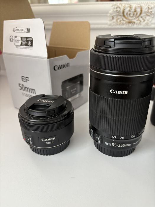 Canon EOS 200D + 3 obiective