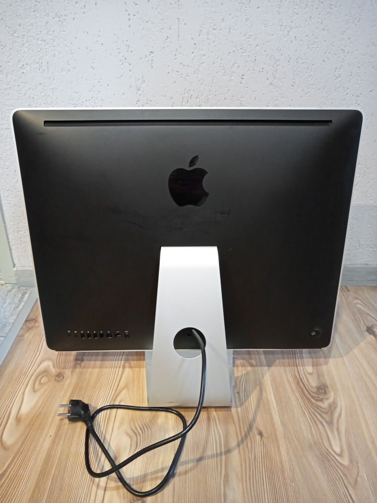 IMac 24" A1225        .