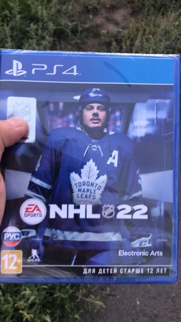 Игровой диск на Sony PlayStation 4 NHL 22