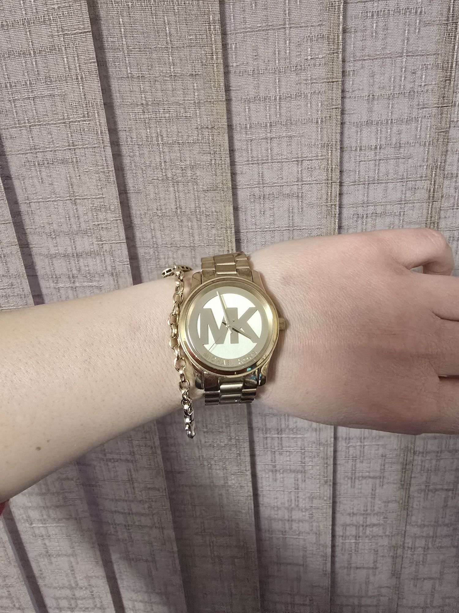 Часовник Michael Kors