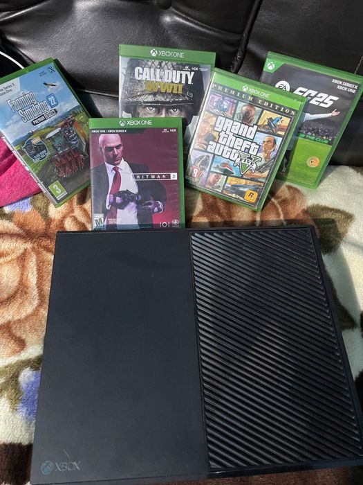 Vand xbox one , in stare buna