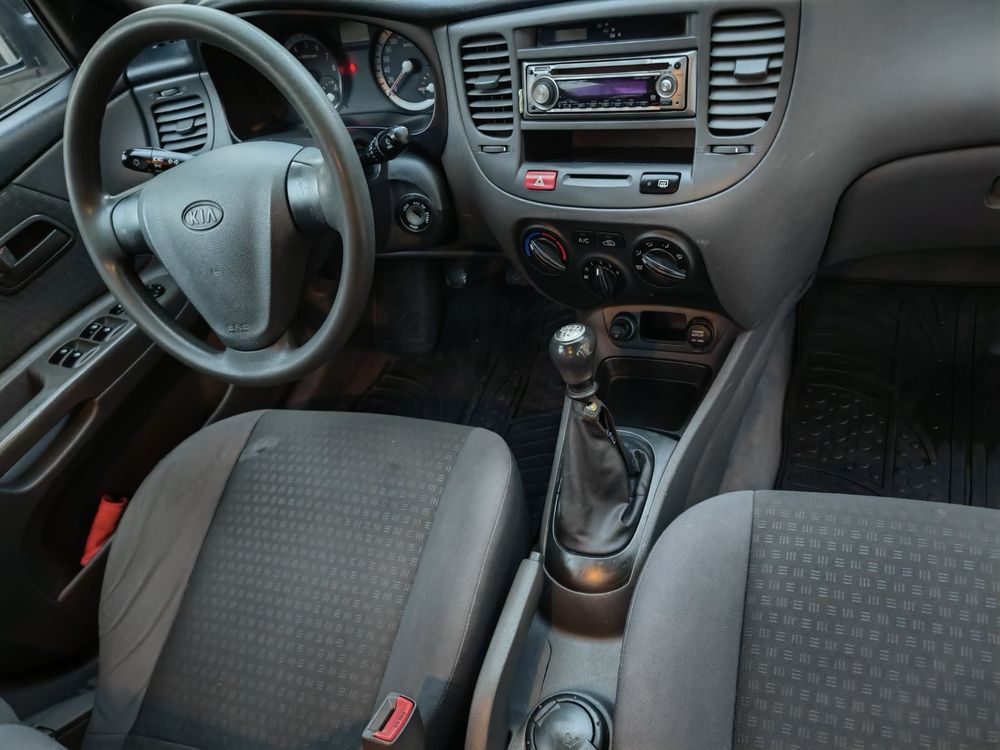 Kia Rio sedan 1.4 benzina