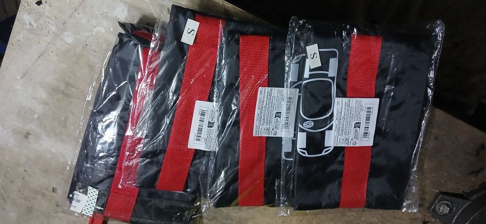 Продам Чехол новые для колеса