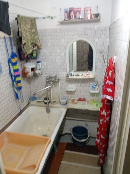 Чирчик шахар 4 м/р 3х Нархи 33.000$ Бош толов ва паспорт бн Ипотека